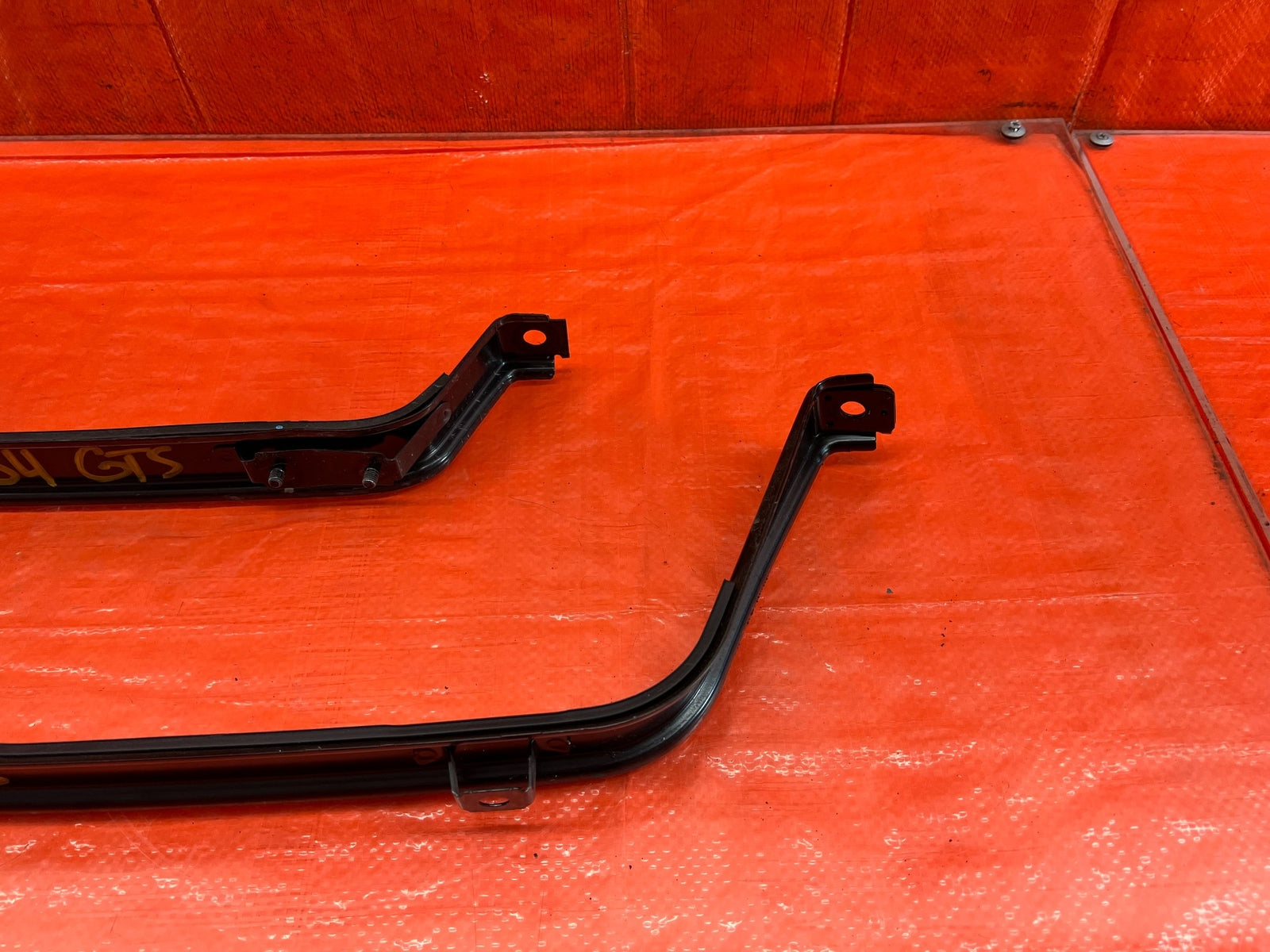 18 21 HONDA ACCORD   GAS GASOLINE FUEL TANK MOUNTING STRAPS BAND SET   OEM #1844