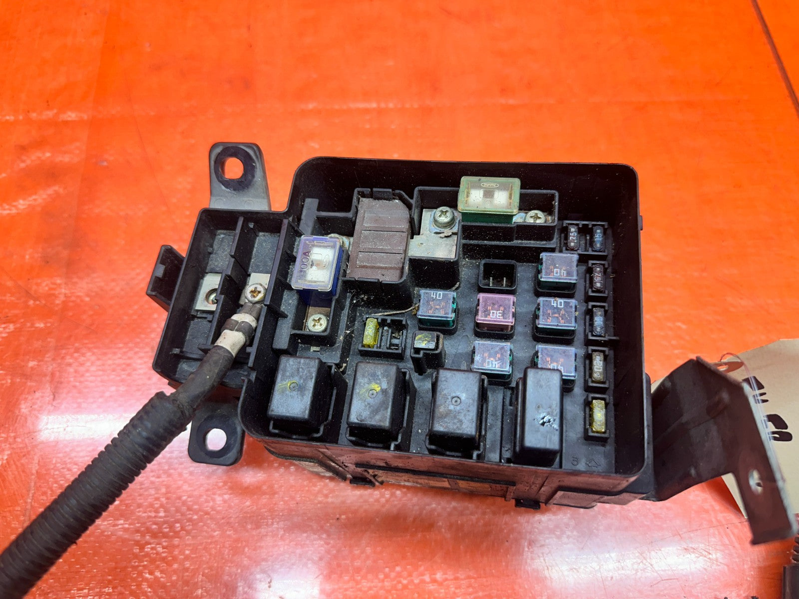 94 01 ACURA INTEGRA ENGINE BAY FUSE BOX WITH CHARGE HARNESS OEM #3311