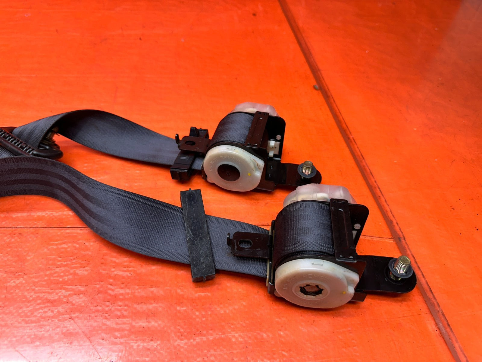 97 01 HONDA PRELUDE 2.2L LEFT RIGHT REAR SEAT BELTS BUCKLE RETRACTOR OEM #3357
