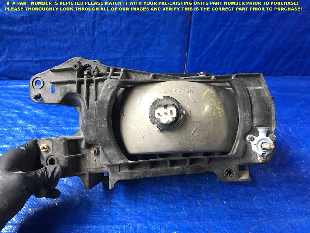 OEM 1989 1990 1991 1992 1992 1994 MAZDA MP5 DRIVER LEFT HEADLIGHT BRKN TAB HL25