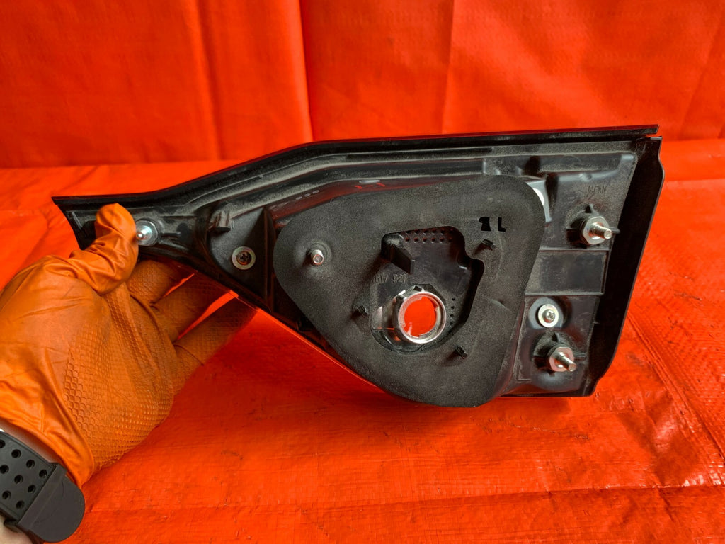 OEM 2019 2020 19 20 TOYOTA COROLLA DRIVER LEFT INNER TRUNK TAIL LIGHT LAMP7