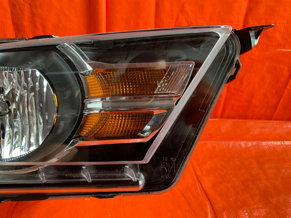OEM 2010 2011 2012 FORD MUSTANG   PASSENGER RIGHT HEADLIGHT HEADLAMP HALOGEN1