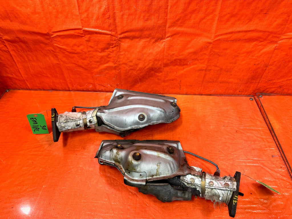 08 15 INFINITI G37 COUPE & CONVERTIBLE   VQ37 EXHAUST MANIFOLDS   OEM 3110