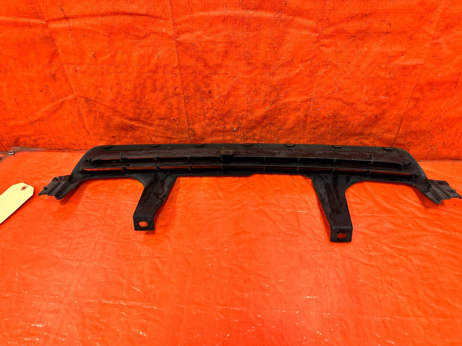 97 98 HONDA PRELUDE   FRONT BUMPER GRILLE ASSEMBLY   OEM FACTORY #32311