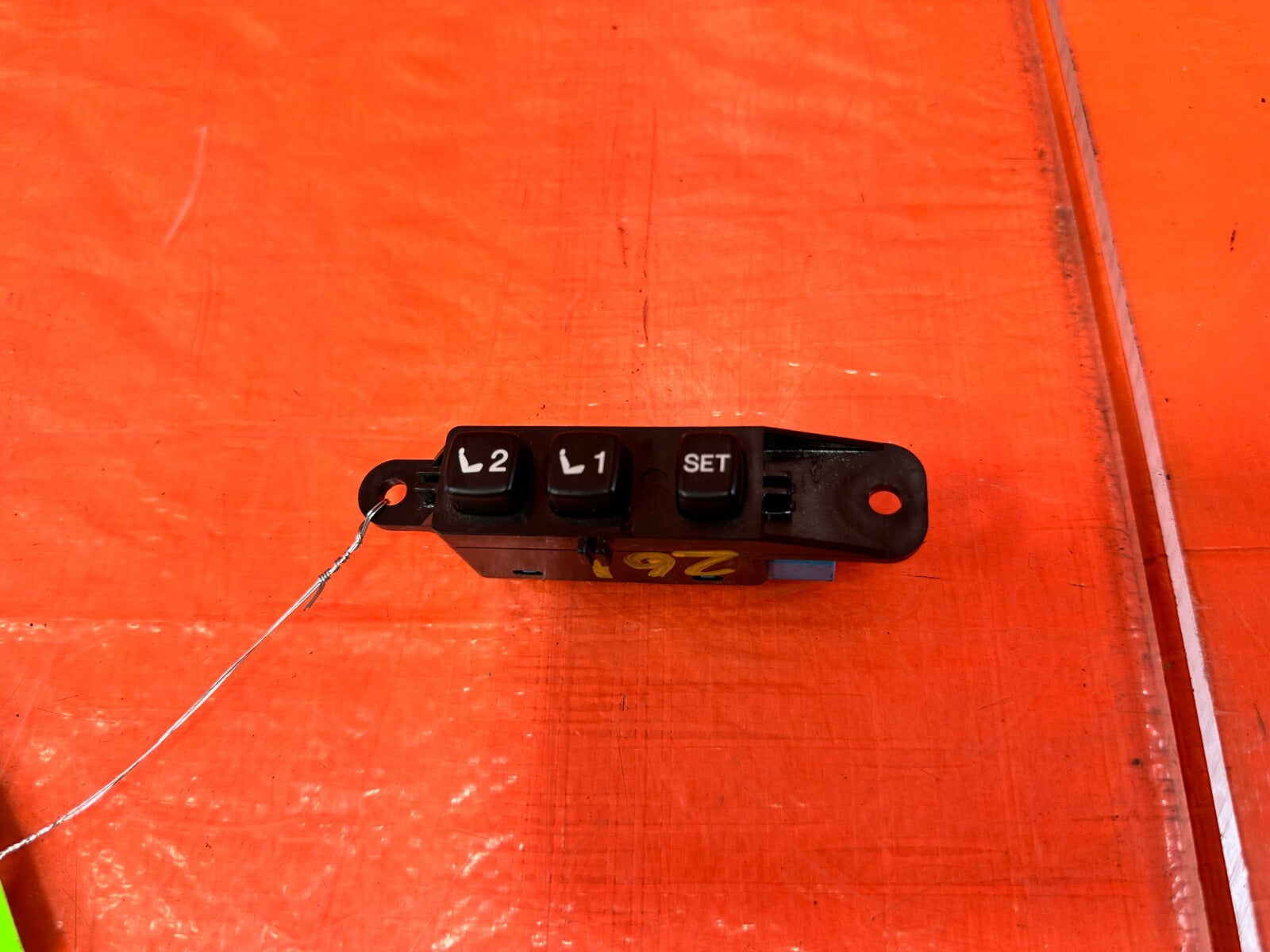 2002 02 LEXUS SC430   LEFT SEAT MEMORY SWITCH   OEM FACTORY #2614