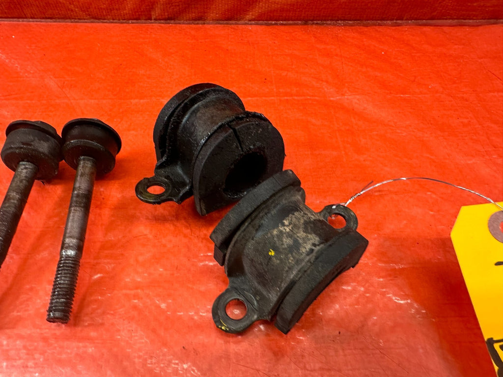 93 97 HONDA DEL SOL   FRONT SWAY BAR MOUNTING BRACKETS W/ BOLTS   OEM #2272