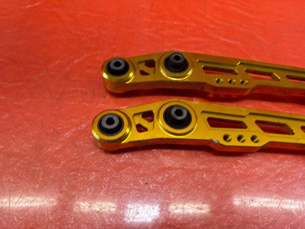92 94 HONDA CIVIC   TRUHART REAR LOWER CONTROL ARMS   LEFT & RIGHT   GOLD   #2359