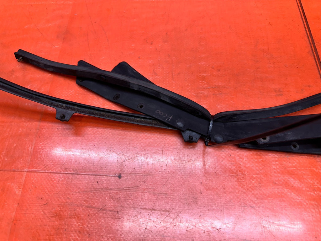 97 01 HONDA PRELUDE 2.2L FRONT HOOD COWL WEATHERSTRIP RUBBER SEAL TRIM OEM #3355