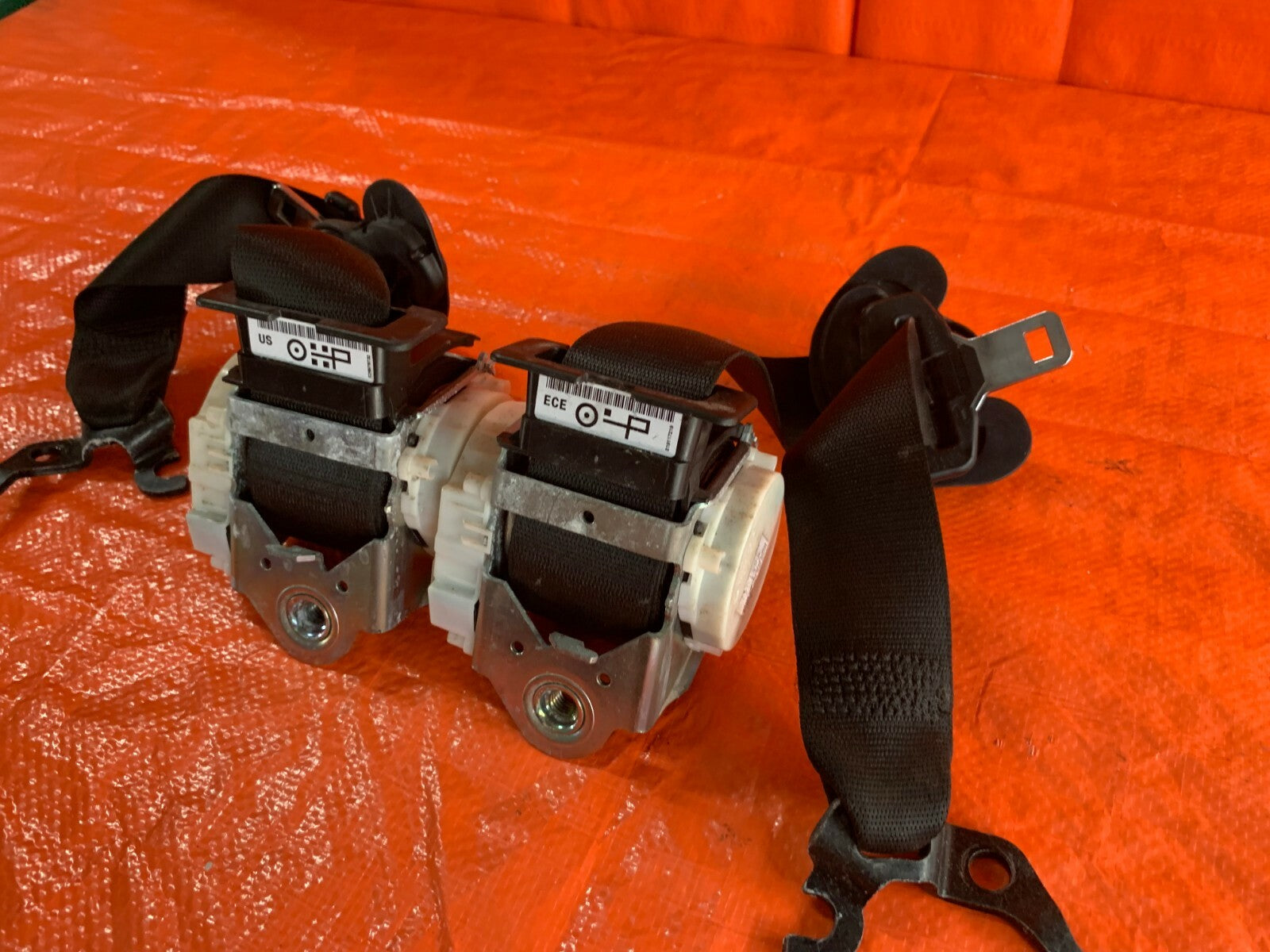 OEM 2007 07 BMW 335Xi 335i AWD SEDAN PASSENGER RIGHT DRIVER LEFT REAR SEAT BELT5