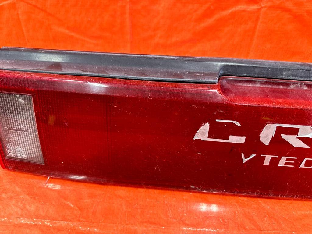 88 89 HONDA CRX   CENTER TAIL LIGHT MIDDLE TAIL LAMP   OEM FACTORY #2774