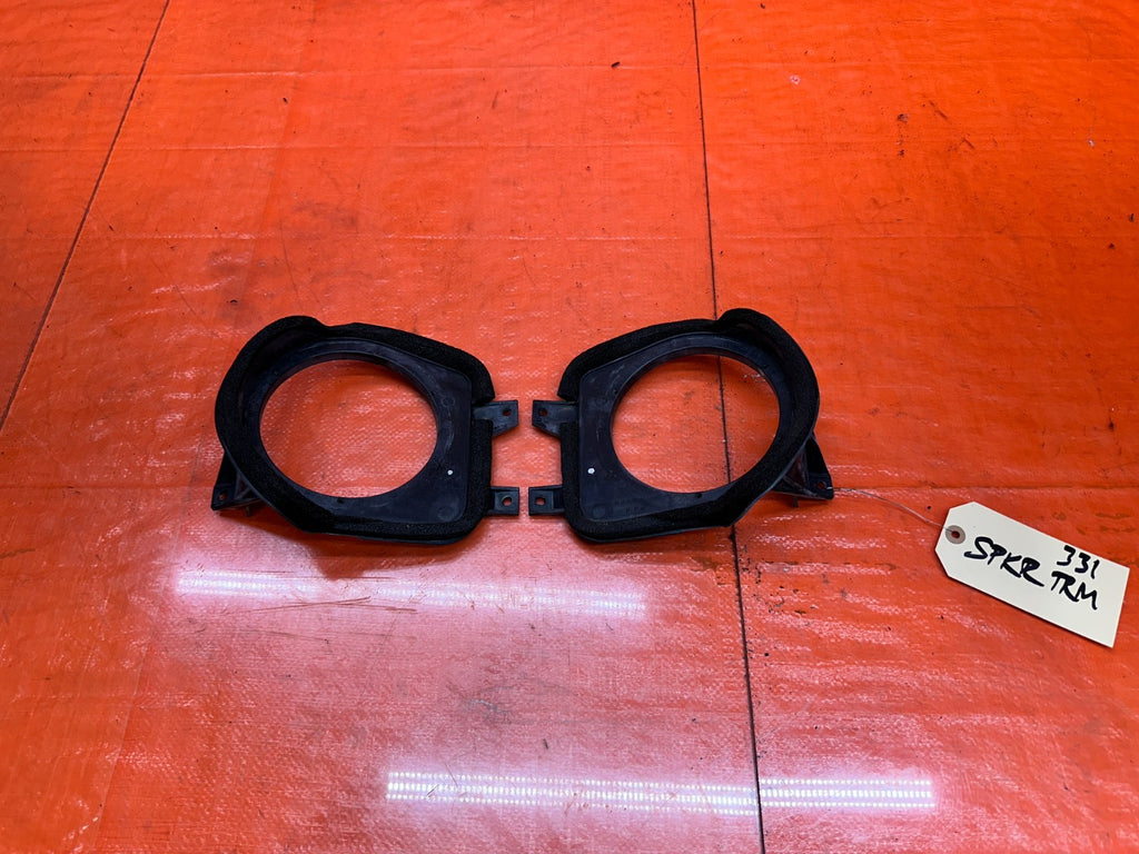 94 01 ACURA INTEGRA 2D REAR AUDIO SPEAKER MOUNTING BRACKET PAIR OEM #3310