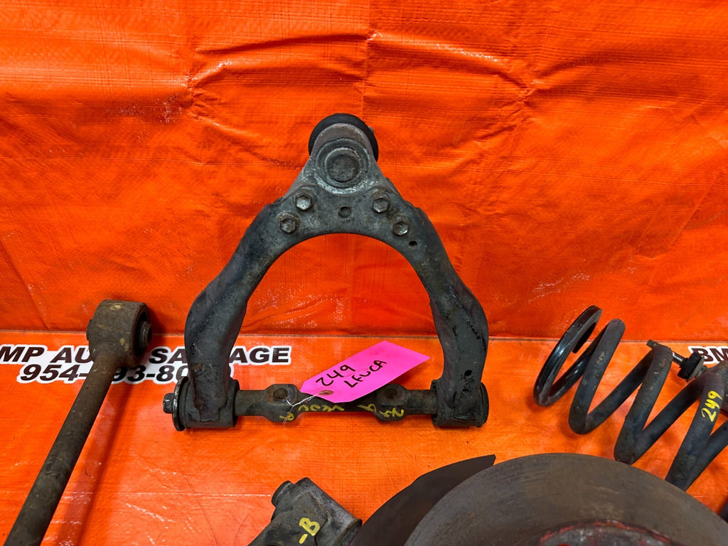 96 00 TOYOTA TACOMA   2.4L   MANUAL ONLY   LEFT FRONT SPINDLE W/ CONTROL ARMS8