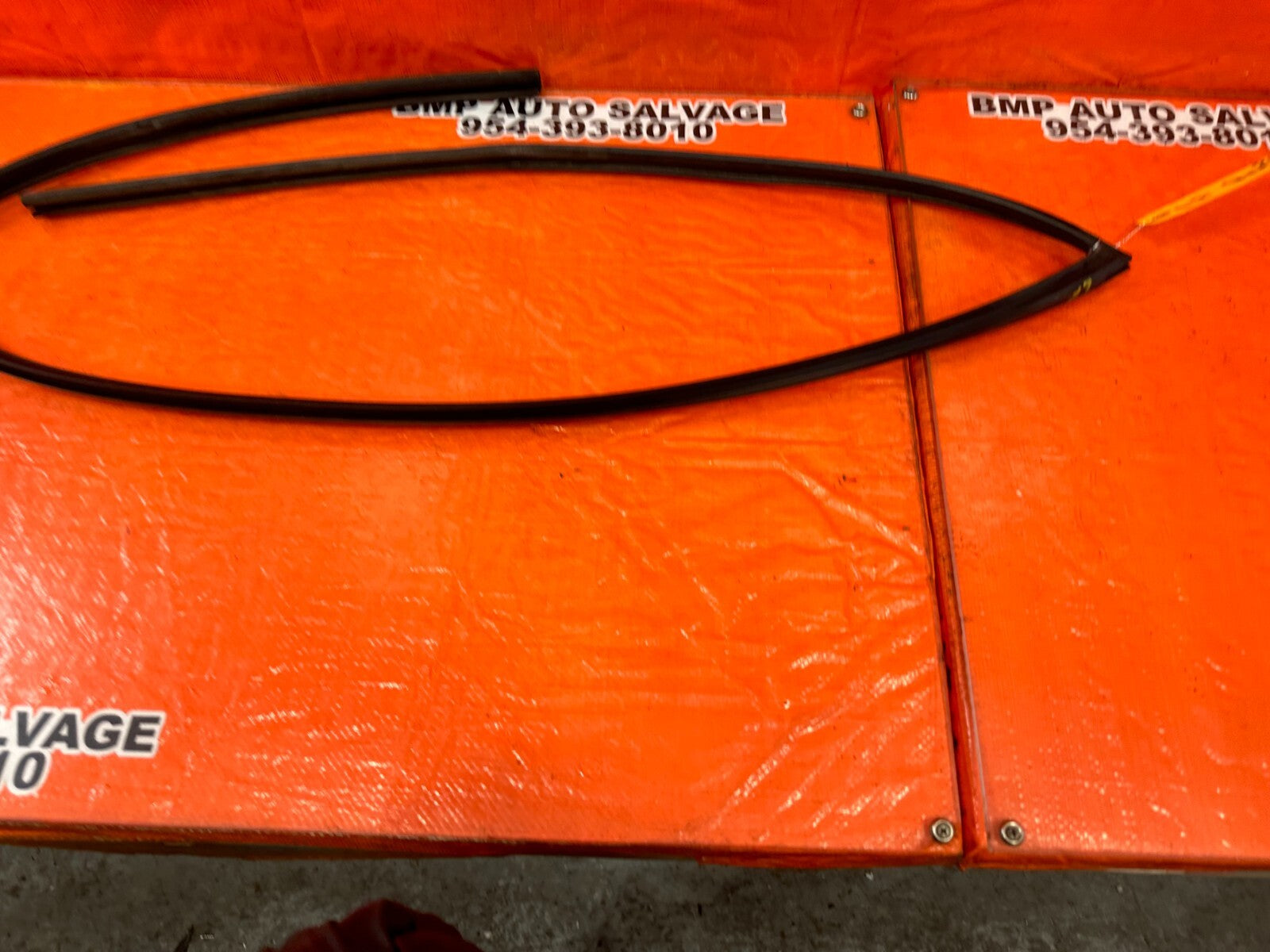 06 11 CIVIC 4D SEDAN   DRIVER LEFT FRONT WEATHER STRIP RUN CHANNEL OEM #2609