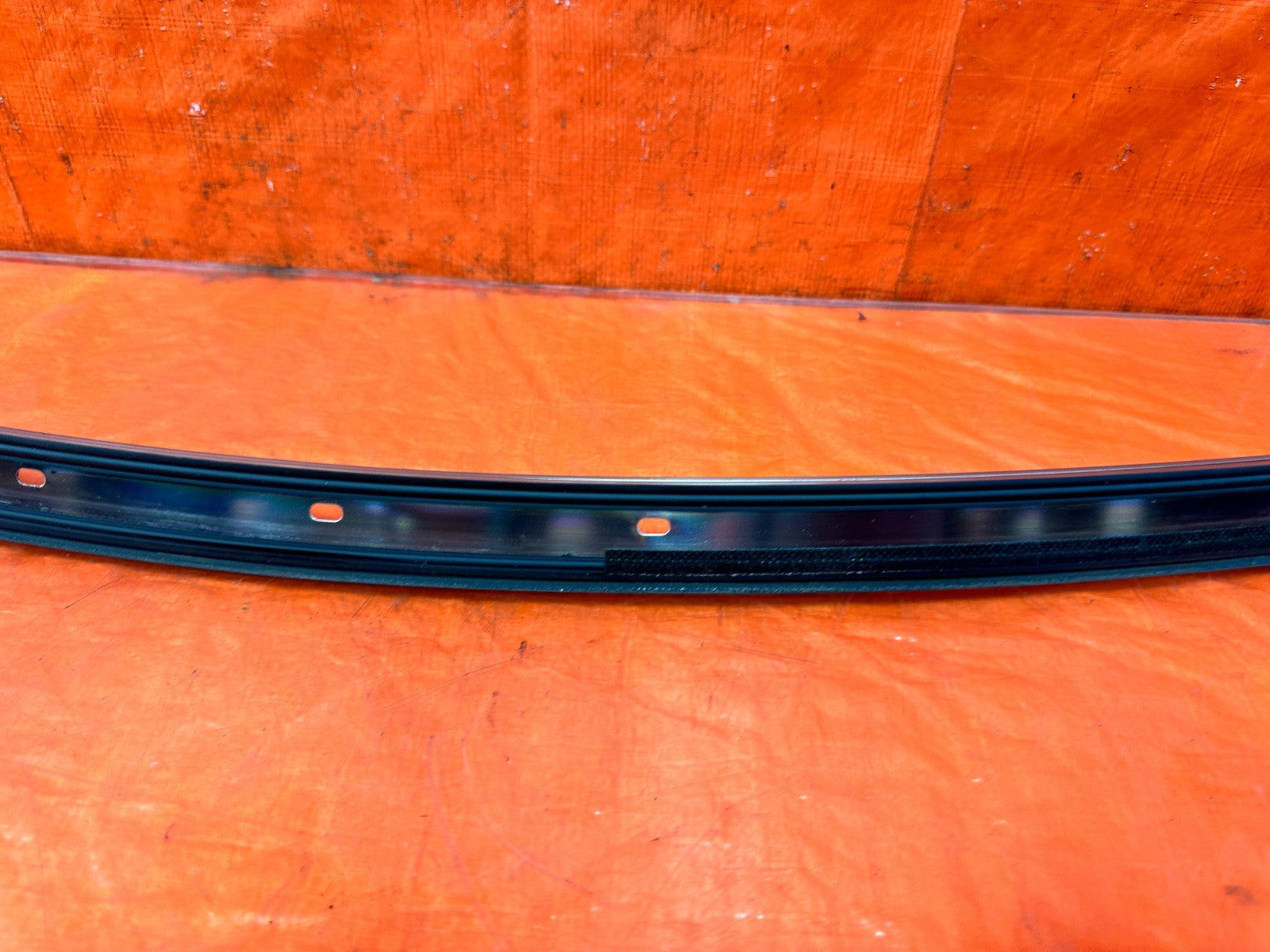 10 16 HYUNDAI GENESIS COUPE   DRIVER LEFT GLASS WINDOW DRIP MOLDING OEM #3024