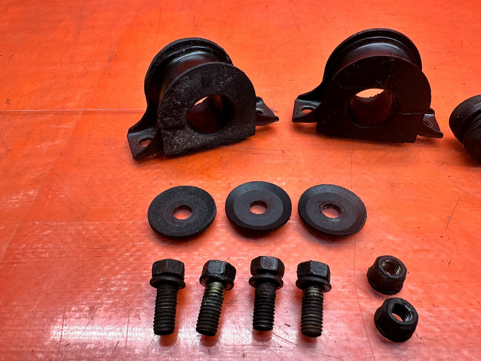 97 01 HONDA PRELUDE 2.2L FRONT SWAY BAR MOUNT BRACKETS & HARDWARE SET OEM #3356