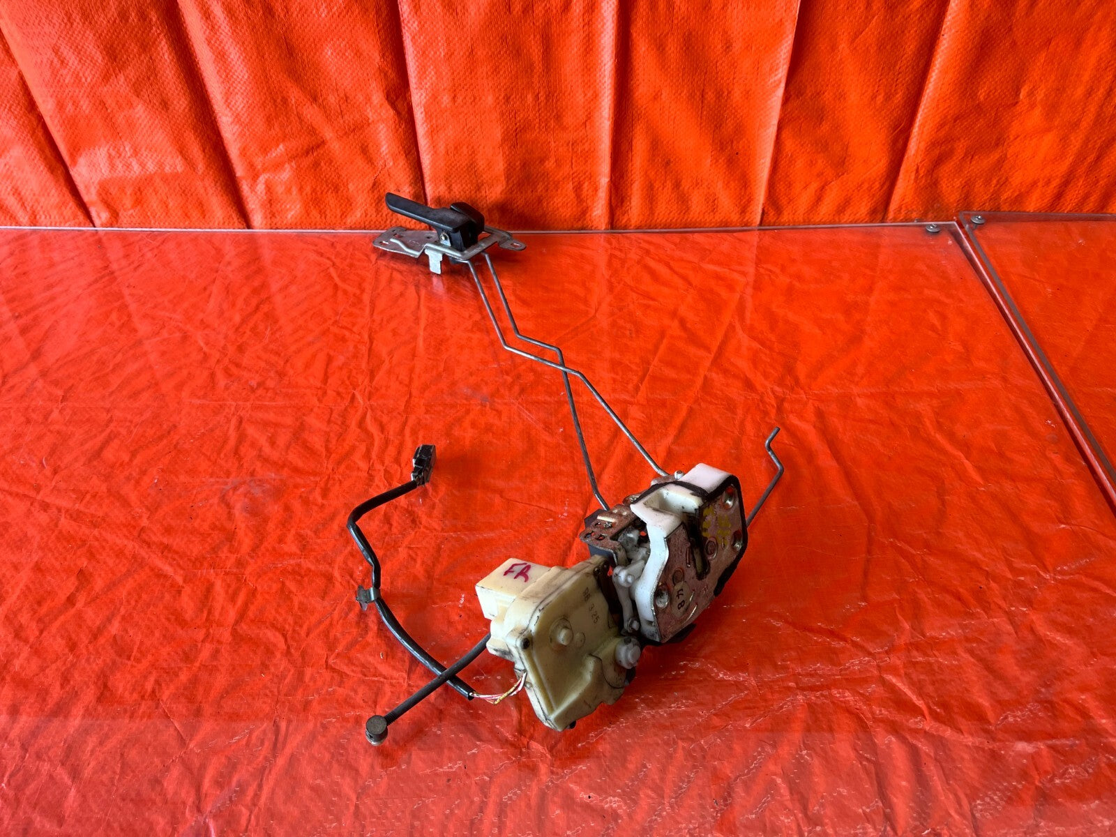 94 01 INTEGRA SEDAN   PASSENGER RIGHT FRONT DOOR LOCK ACTUATOR   OEM #1230