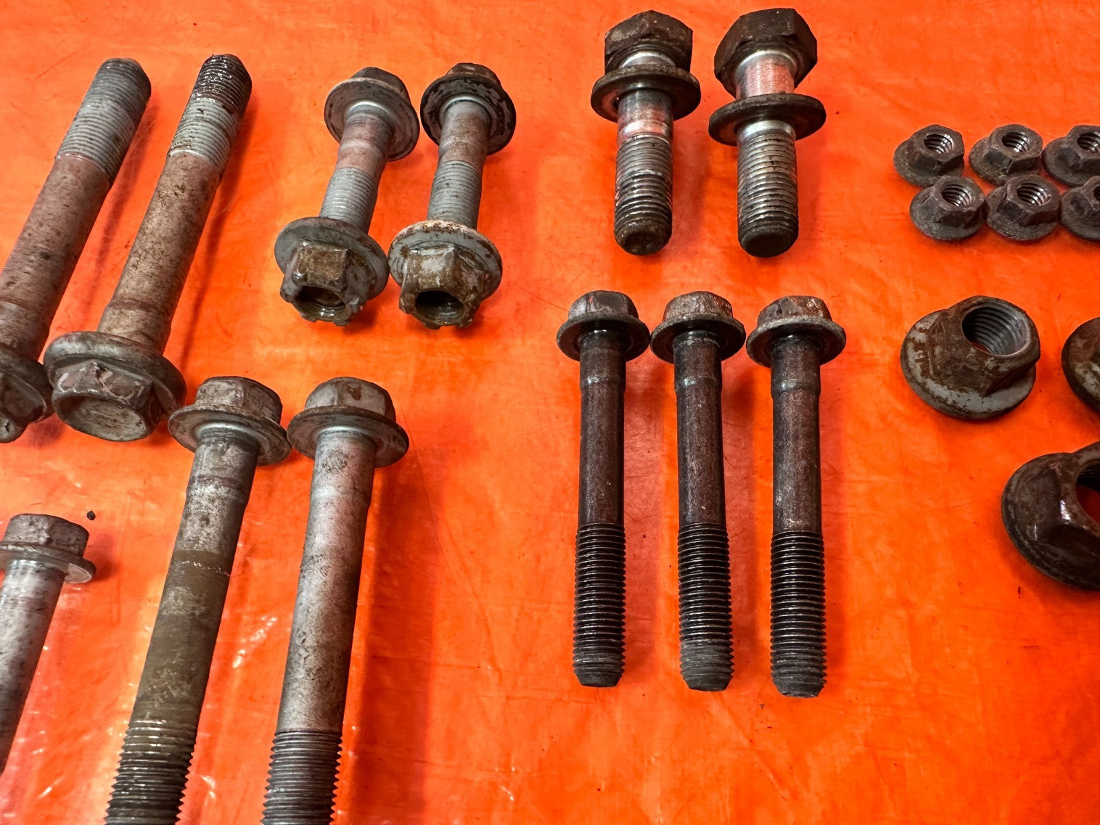 08 15 INFINITI G37 & Q60 FRONT CONTROL ARM BOLTS   UPPER LOWER SPINDLE   OEM 3284