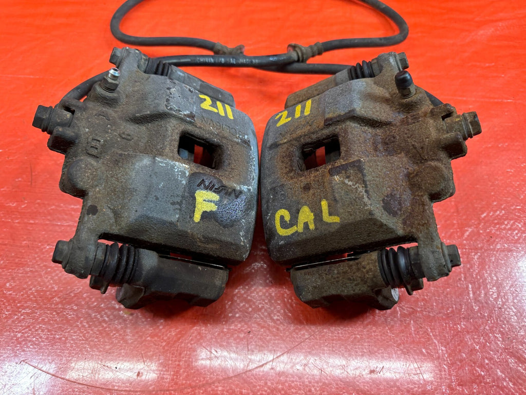 02 06 ACURA RSX TYPE S   FRONT BRAKE CALIPER SET CALIPERS LEFT AND RIGHT OEM 2115