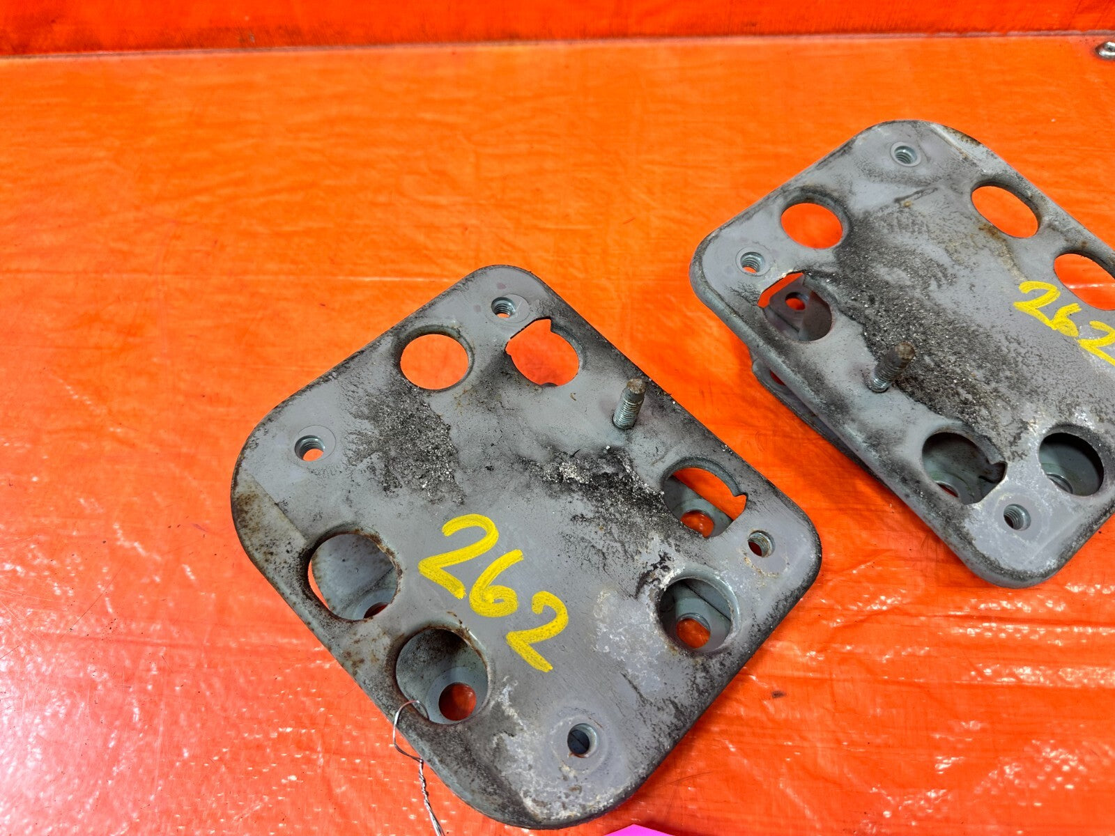 2004 04 NISSAN 350Z   REAR RE BAR CRASH BAR BEAM   MOUNTING BRACKETS LEFT RIGHT7