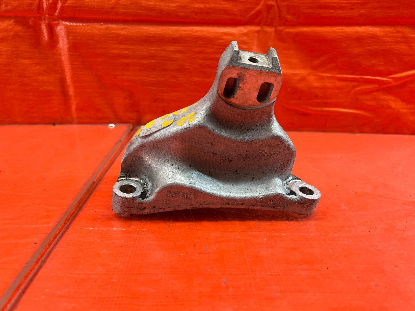 04 08 ACURA TSX   FRONT ALUMINUM ENGINE MOUNTING BRACKET   OEM #2090