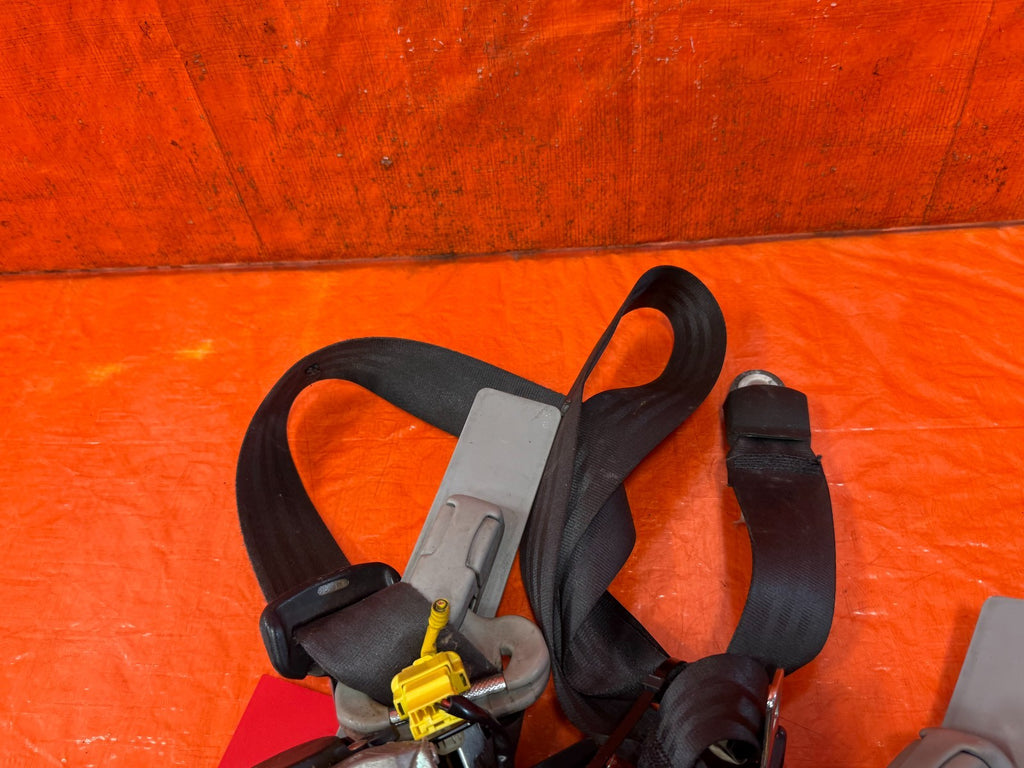 06 08 ACURA TSX   LEFT & RIGHT FRONT SEAT BELTS DRIVER PASSENGER BLACK OEM 3224