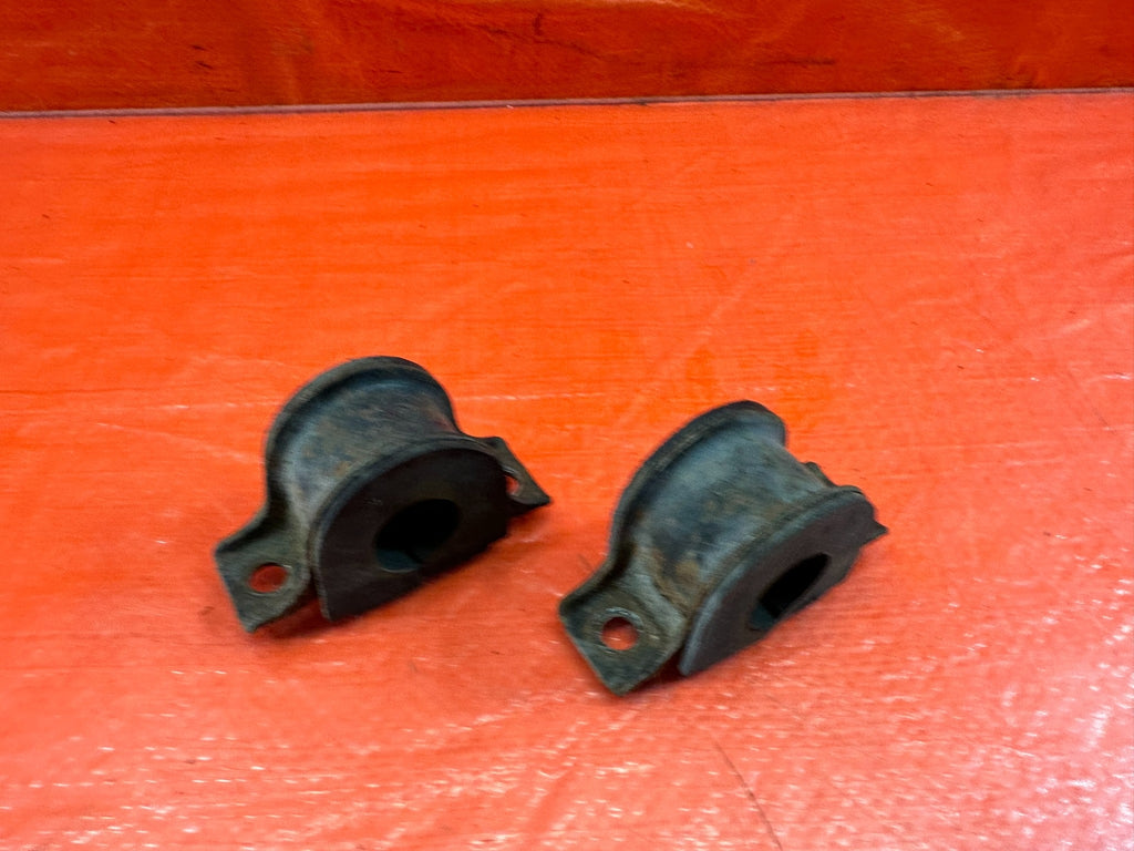 92 01 HONDA PRELUDE   LEFT & RIGHT   REAR SWAY BAR BRACKETS & BUSHINGS   OEM 21011