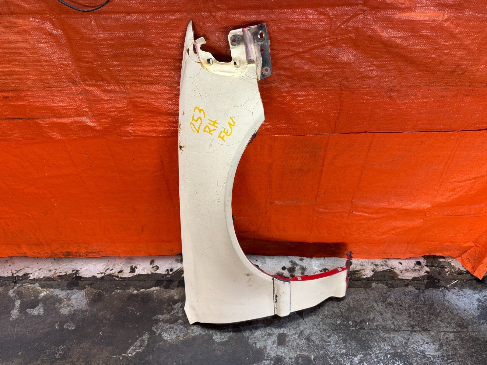 90 91 HONDA CIVIC HATCHBACK   FENDER   PASSENGER RIGHT SIDE FENDER   OEM 3250