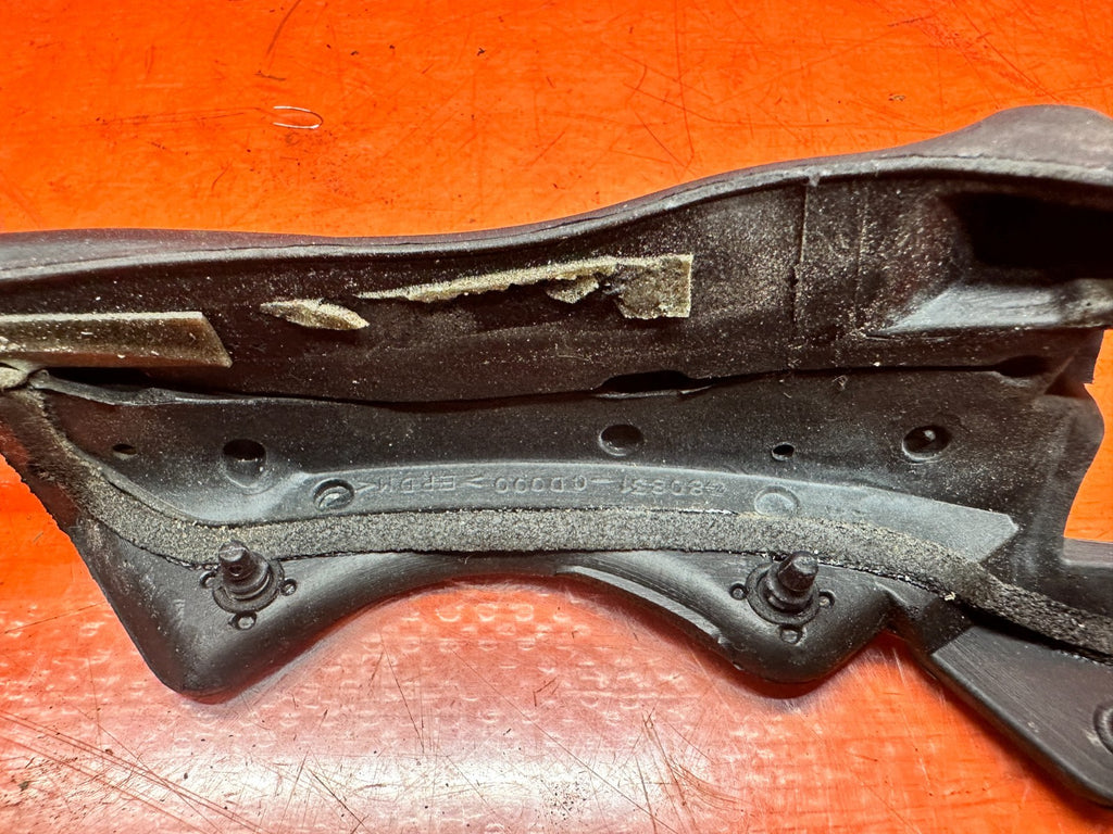 03-08 NISSAN 350Z 2D DRIVER LEFT DOOR BODY WEATHERSTRIP SEAL OEM #34614