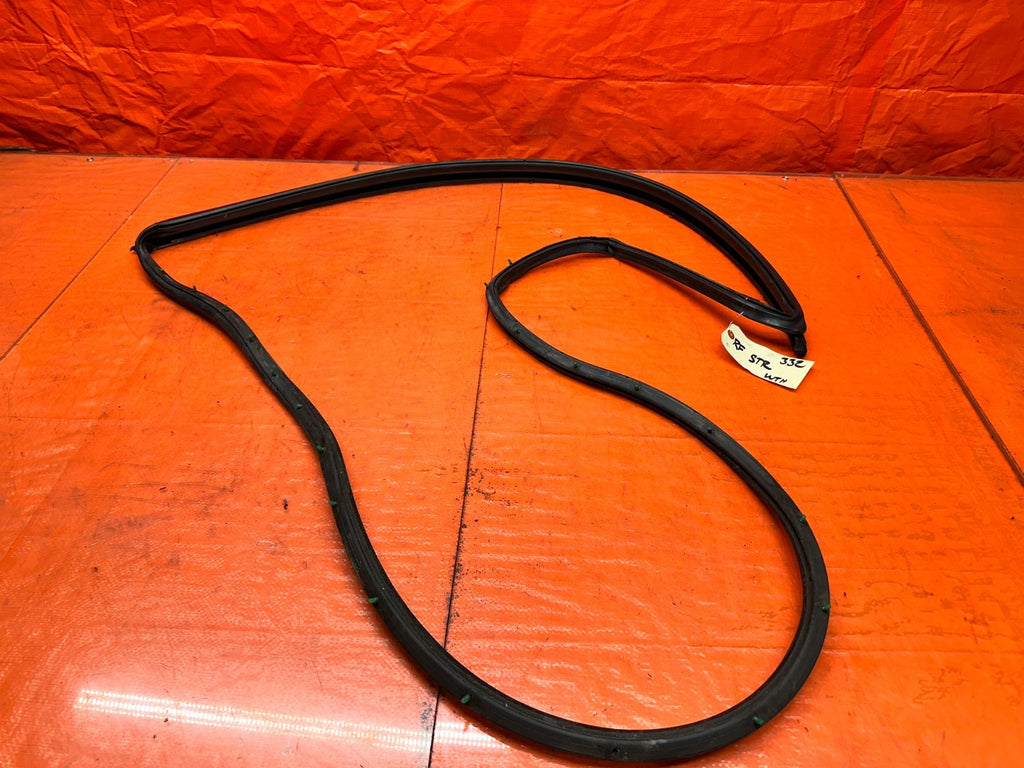 92 96 HONDA PRELUDE RIGHT DOOR WEATHERSTRIP SEAL OEM #3320