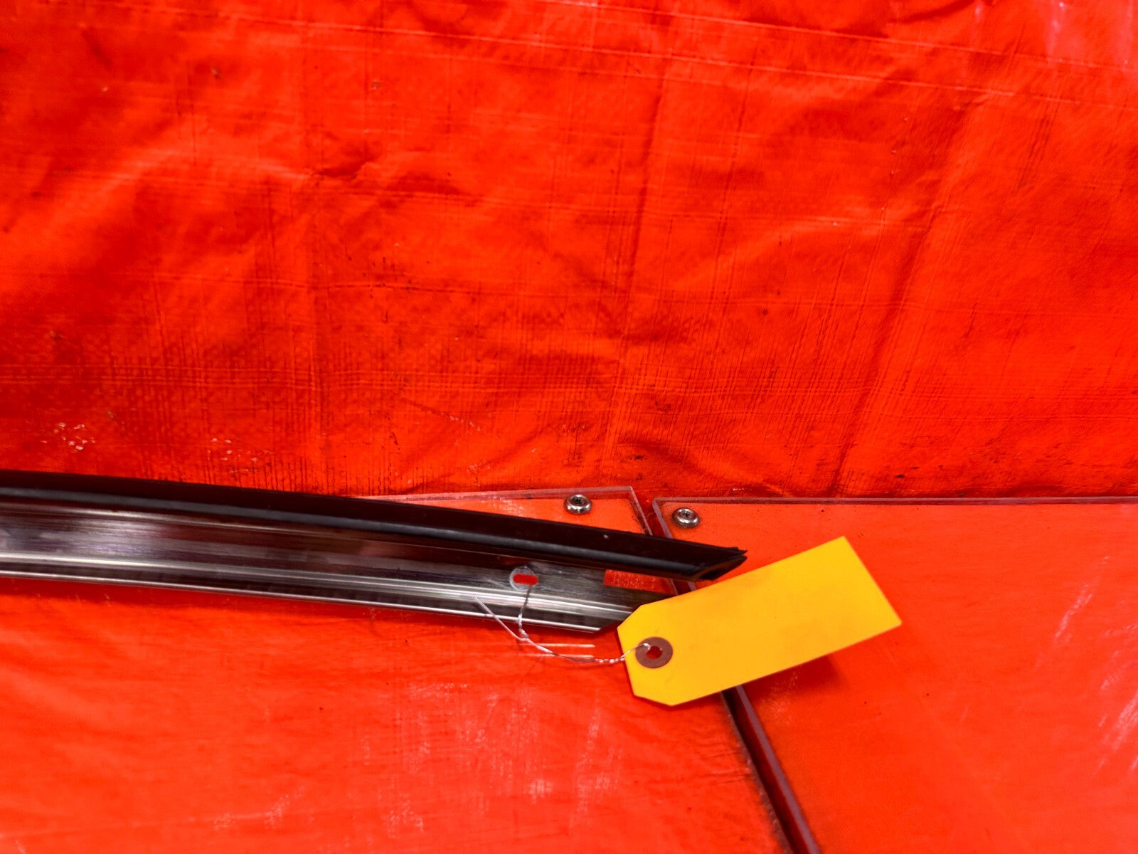 FRS BRZ & 86   PASSENGER RIGHT UPPER GLASS TRIM DRIP  RETAINER   OEM #2937