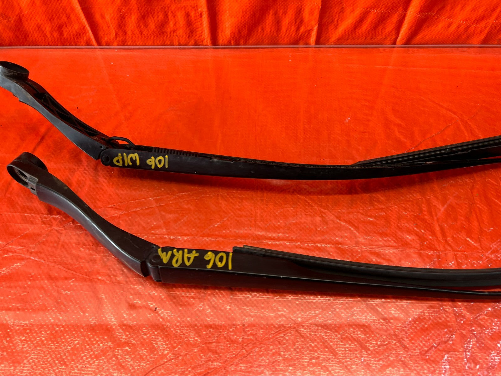 04 08 ACURA TL   WINDSHIELD WIPER ARMS   LEFT AND RIGHT ARM SET   OEM OE #1065