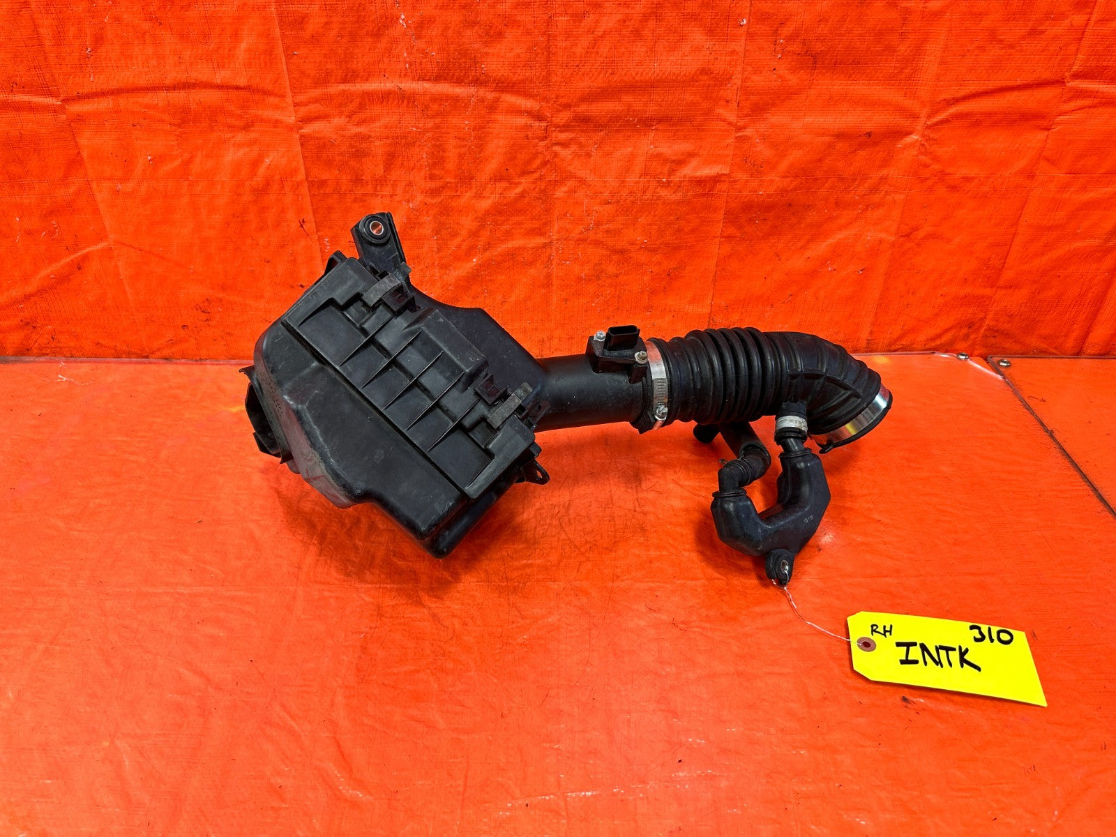 08 15 INFINITI G37 COUPE & CONVERTIBLE   RIGHT AIR FILTER HOUSING INTAKE BOX ARM0