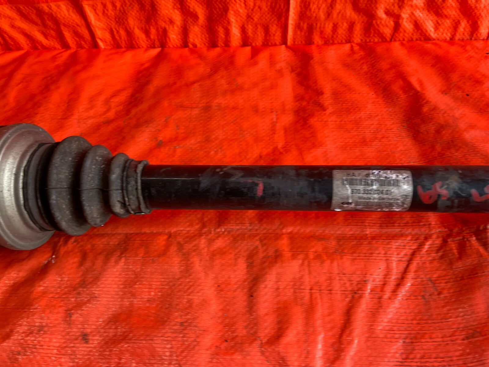 11 16 PORSCHE   PANAMERA 4 MODEL   LEFT OR RIGHT REAR AXLE DRIVESHAFT   OEM #656