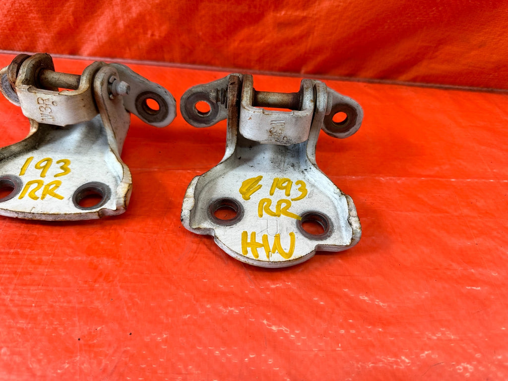 95 98 HONDA ODYSSEY PASSENGER RIGHT REAR UPPER & LOWER DOOR HINGES HINGE SET 1937