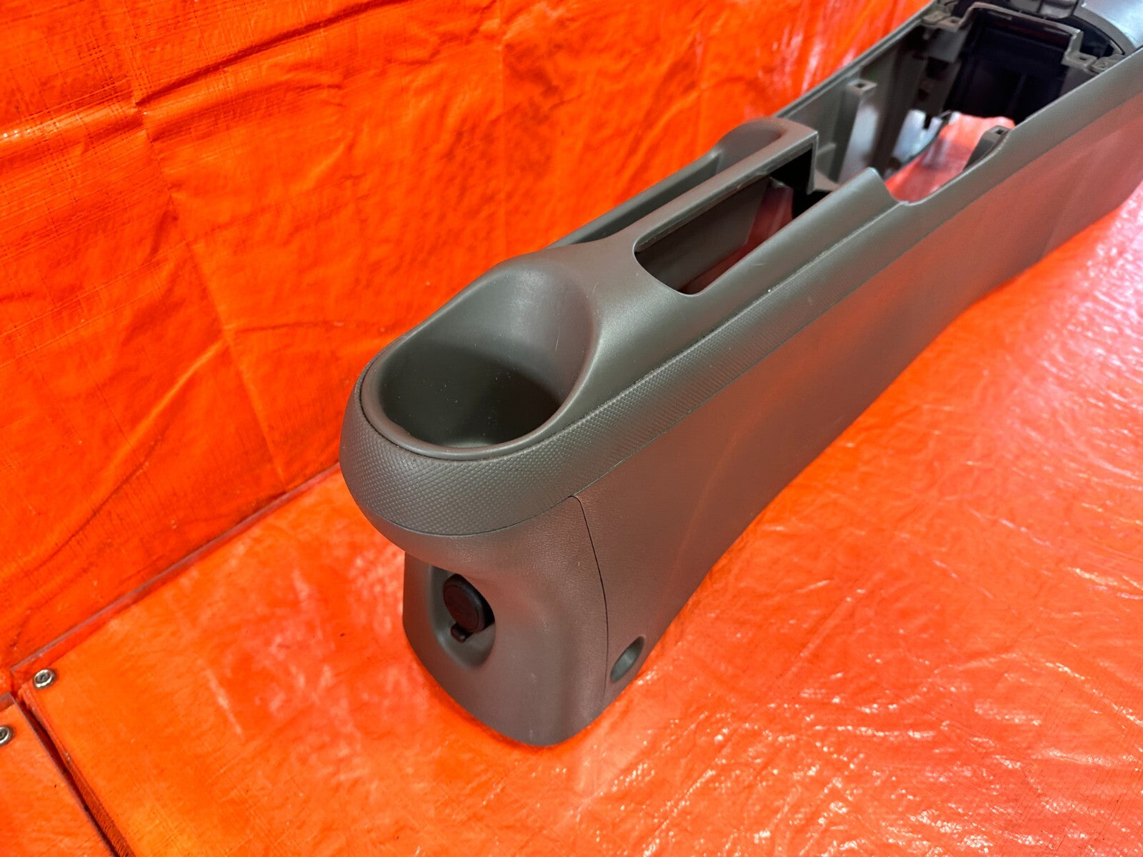 02 06 ACURA RSX   ARM REST CENTER CONSOLE ASSEMBLY   TAN IN COLOR   OEM #28016