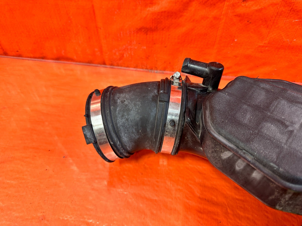 03 07 INFINITI G35 COUPE   VQ35DE AIR INTAKE ARM W/ MAF SENSOR   OEM #2981