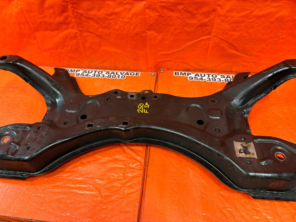 00 05 TOYOTA CELICA   FRONT SUBFRAME CROSSMEMBER K FRAME ENGINE CRADLE   OEM 2507