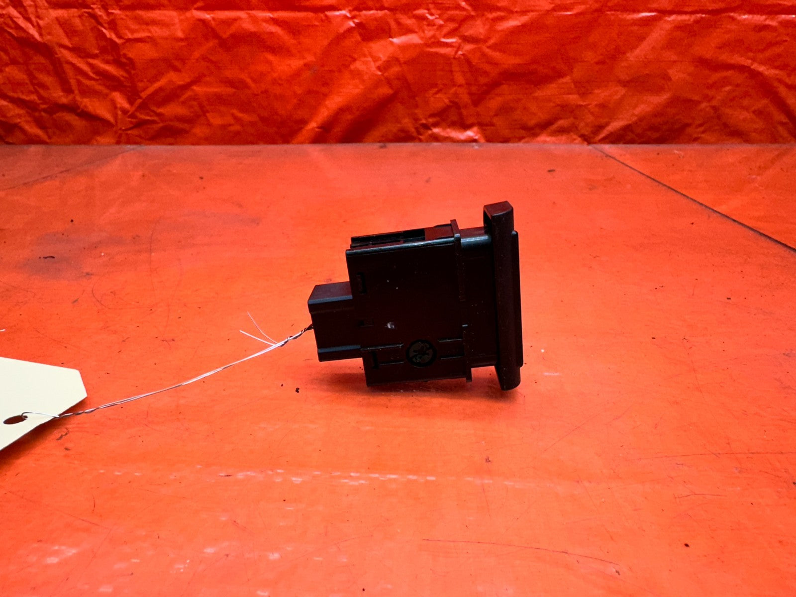 94 01 ACURA INTEGRA REAR WINDOW DEFROST BUTTON SWITCH OEM #3317