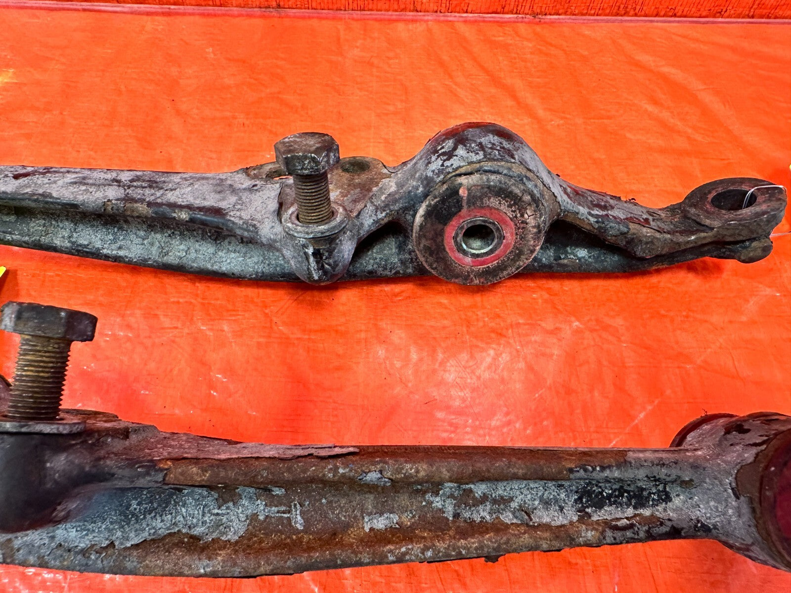88 91 HONDA CRX   FRONT LOWER CONTROL ARM SET   LEFT & RIGHT ARMS    OEM #2772