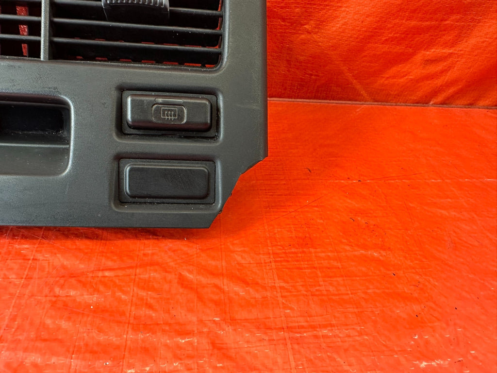 95 98 HONDA ODYSSEY   CENTER AC VENT W/ HAZARD & DEFROST SWITCH & CLOCK OEM #1934