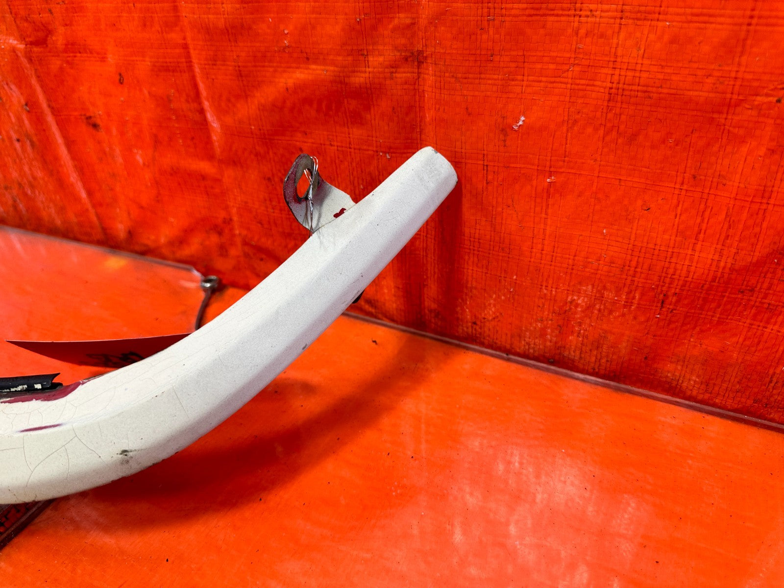 90 91 HONDA CIVIC HATCHBACK   FRONT BUMPER GRILLE INSERT  ASSEMBLY   OEM 3252