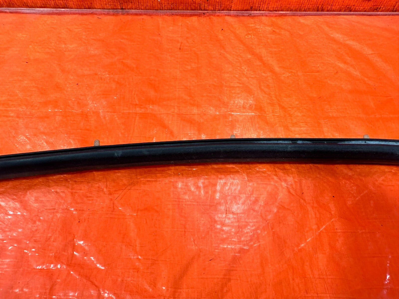 92 96 HONDA PRELUDE   LEFT OR RIGHT   LOWER DOOR SEAL WEATHER STRIP   OEM #27311