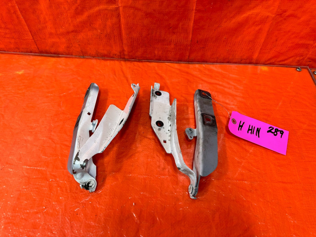 14 20 INFINITI Q50 & 17 20 Q60   LEFT & RIGHT HOOD HINGES   OEM FACTORY OE #2890
