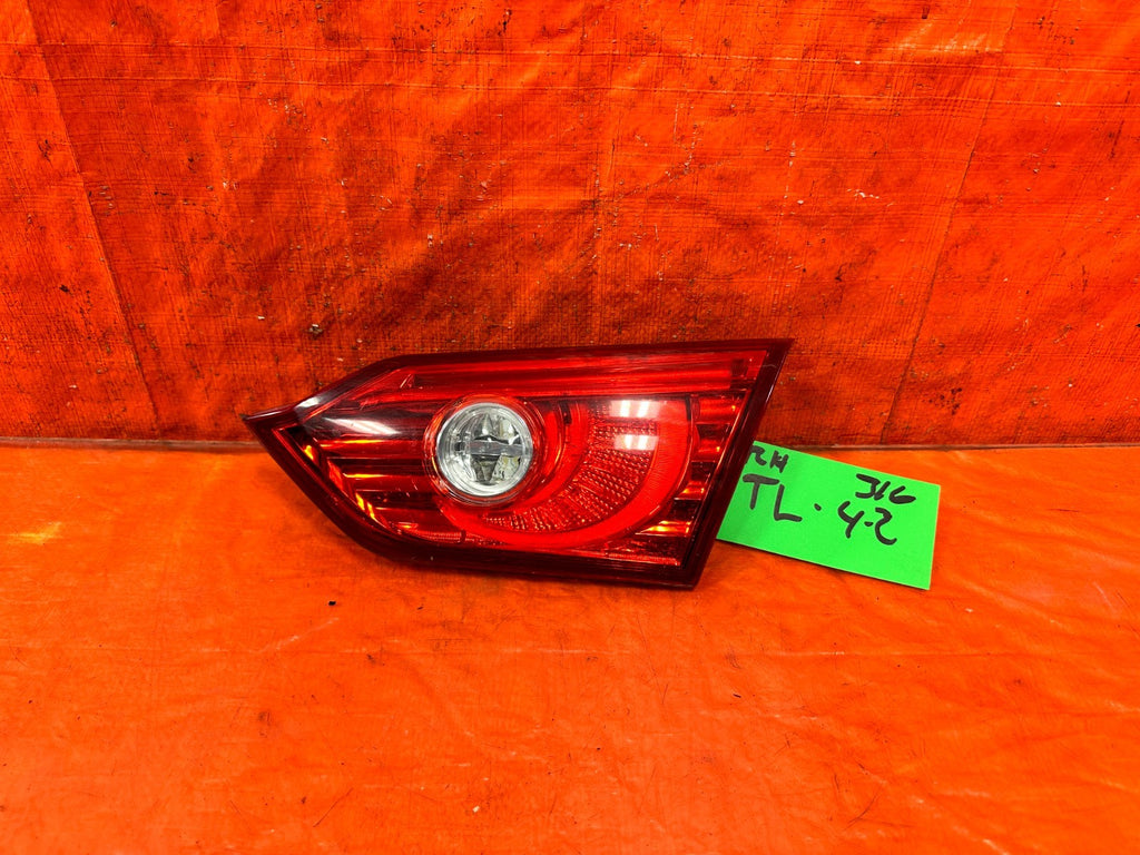 14 15 INFINITI Q50   DRIVER RIGHT TRUNK MOUNTED   INNER TAIL LIGHT LAMP OEM #3160