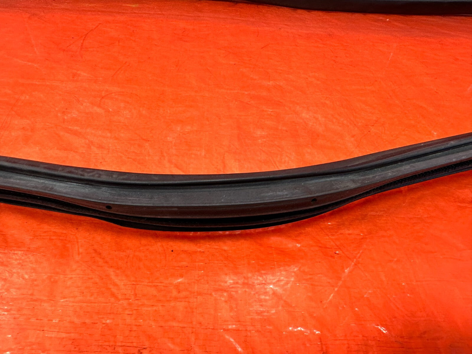 04 08 ACURA TSX   LEFT REAR   DOOR TO CHASSIS WEATHER STRIP OPEN TRIM OEM #2758