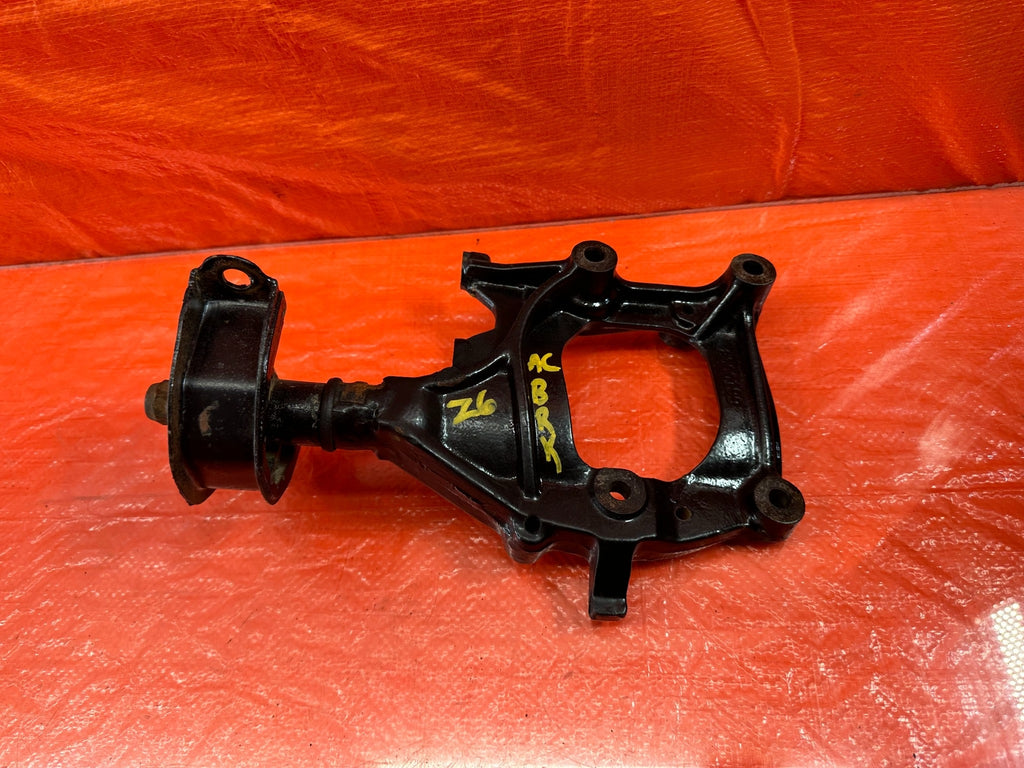 92 95 HONDA CIVIC   D16Z6 D15B7 AIR CONDITIONING AC COMPRESSOR PUMP BRACKET  8