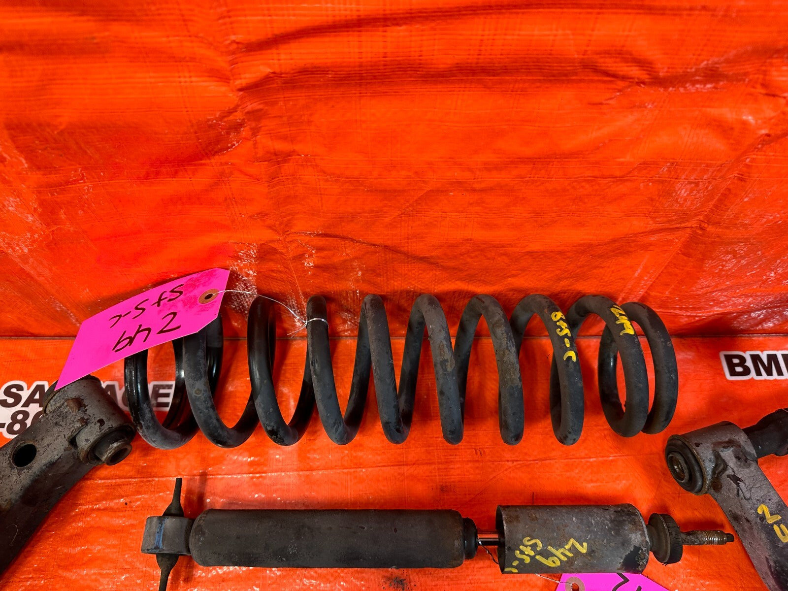 96 00 TOYOTA TACOMA   2.4L   MANUAL ONLY   RIGHT FRONT SPINDLE W/ CONTROL ARMS8
