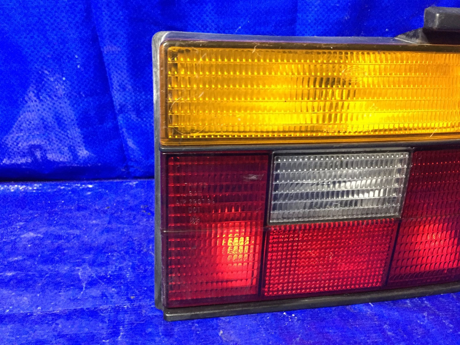 OEM 1984 1985 1986 1987 88 VOLKSWAGEN JETTA PASSENGER RIGHT TAIL LIGHT 1659451121