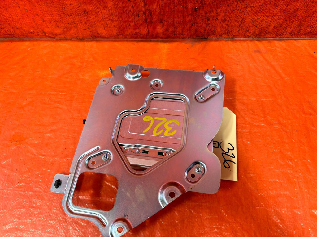 13 16 HYUNDAI GENESIS COUPE   AUDIO AMPLIFIER AMP   OEM 3268