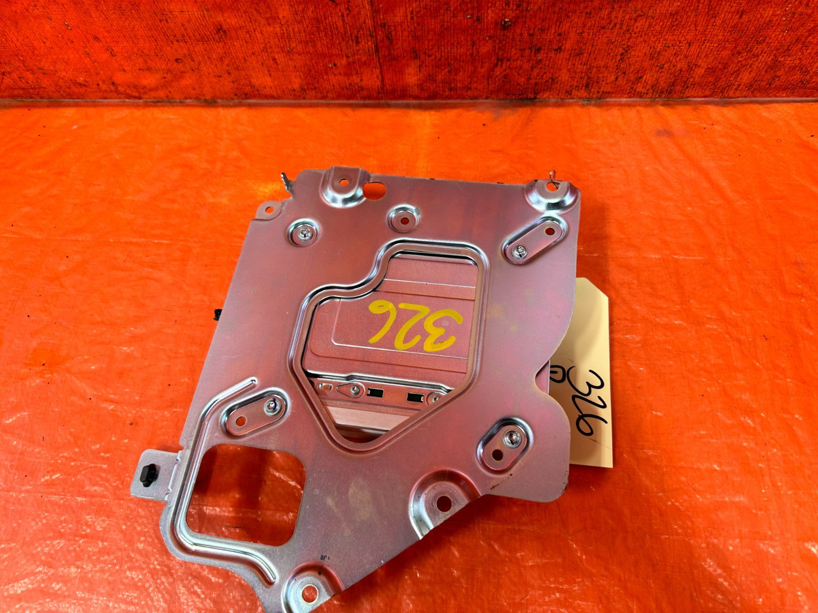 13 16 HYUNDAI GENESIS COUPE   AUDIO AMPLIFIER AMP   OEM 3268